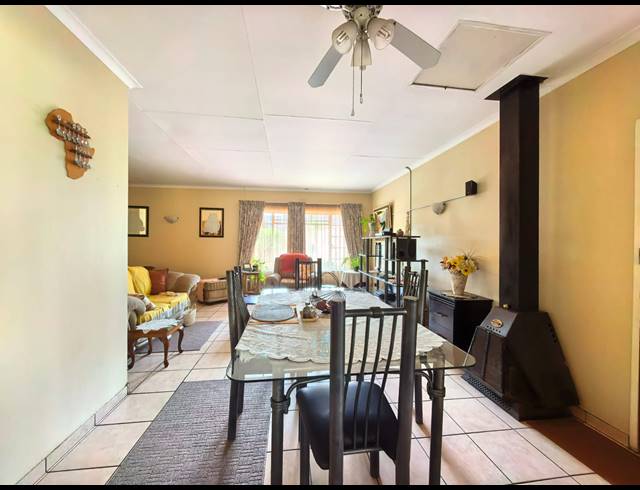 3 BEDROOM HOUSE FOR SALE IN VAALPARK